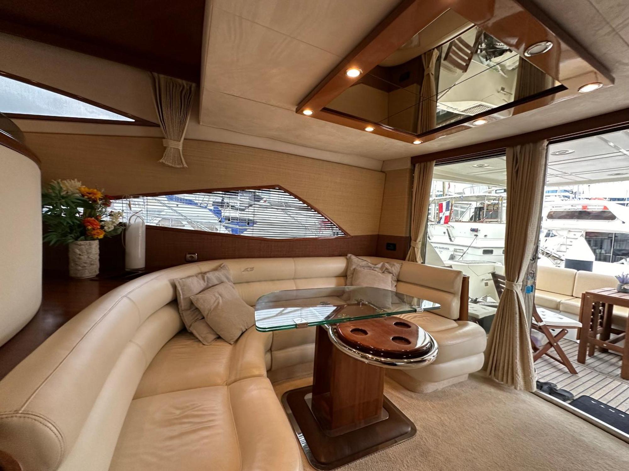 ホテル Yacht Pegasus II バルセロナ エクステリア 写真